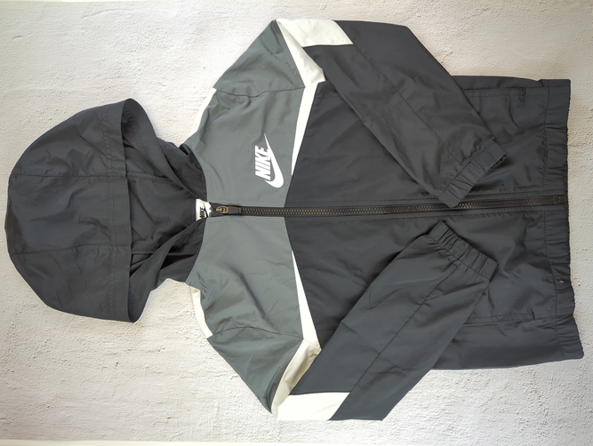 NIKE / ウィンドブレーカー
